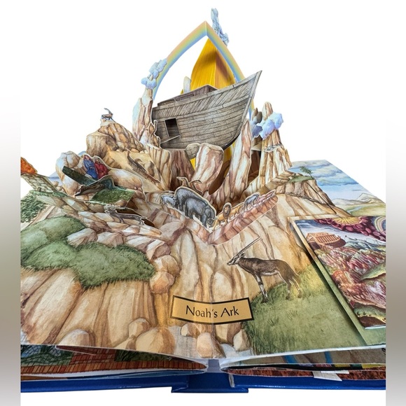 In The Beginning Pop-Up Book - Picture 7 of 10